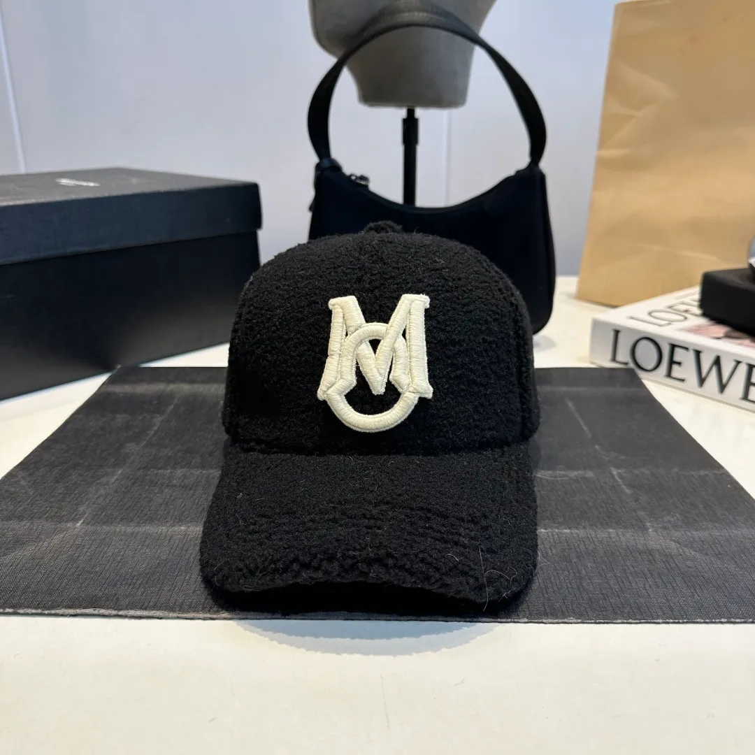 P54 Moncler plush baseball cap for women autumn and winter warm peaked cap showing face small plush hat