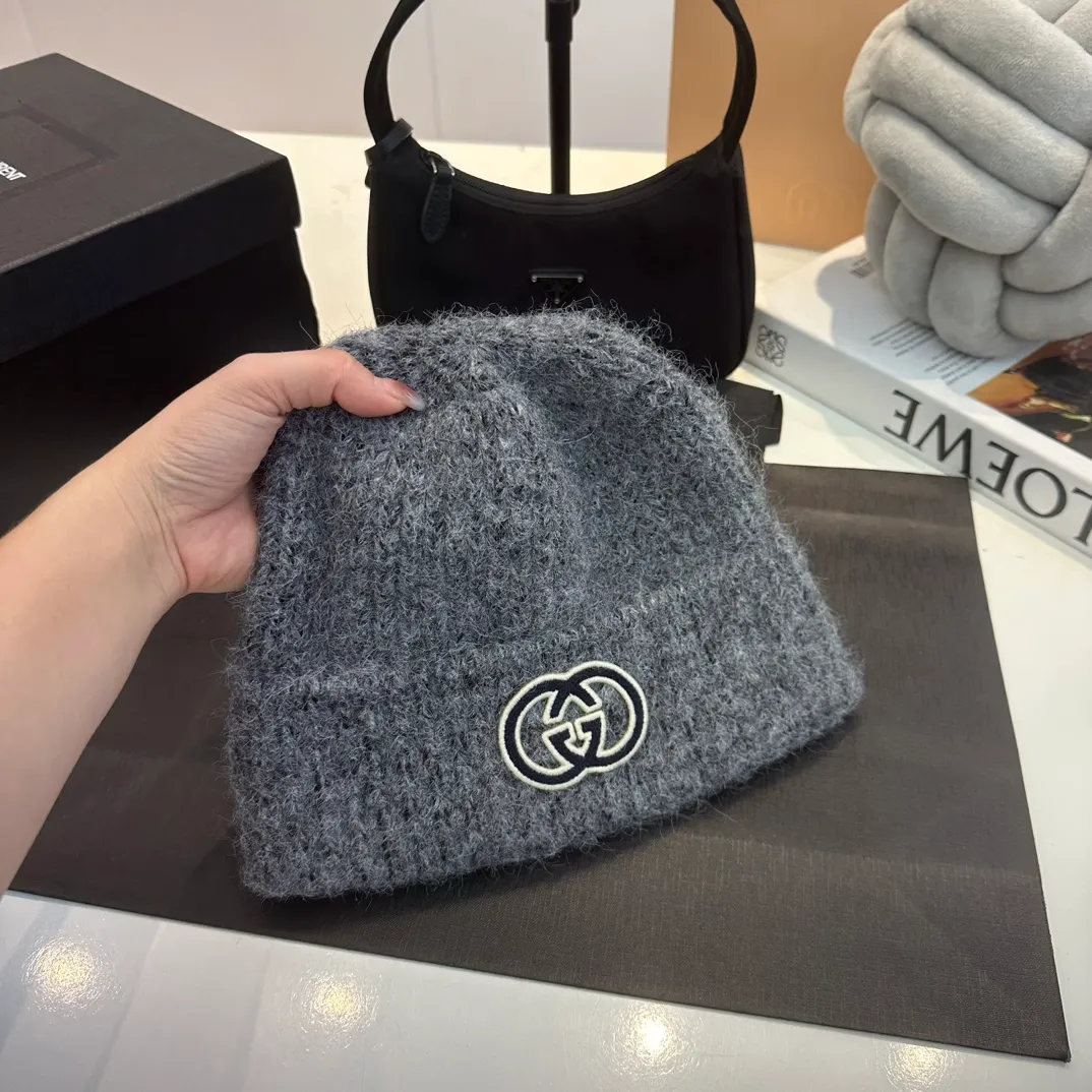 P80 Gucci Gucci new autumn and winter woolen hat, super good quality, running quantity, multi-color