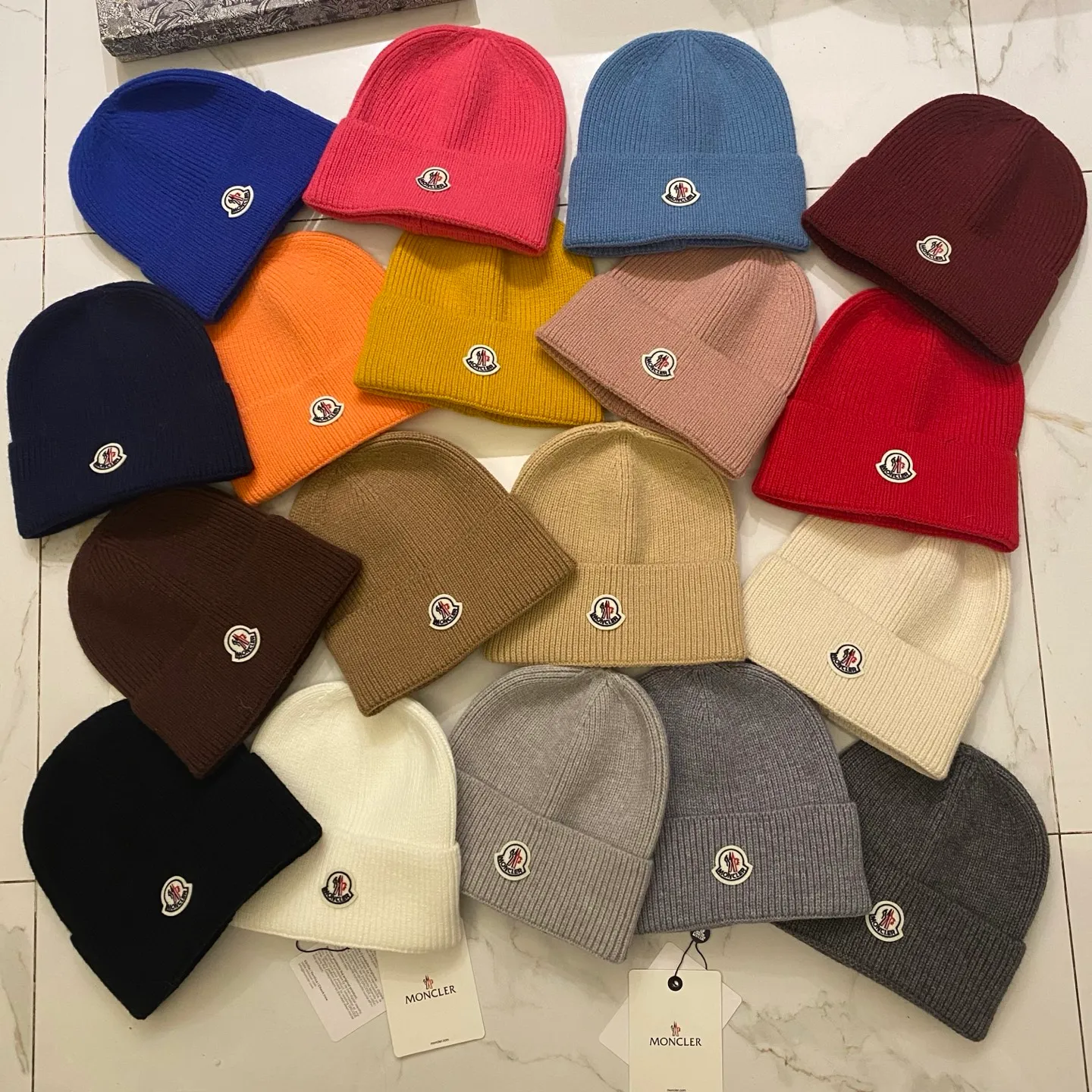 Moncler muzzle cashmere knitted hat