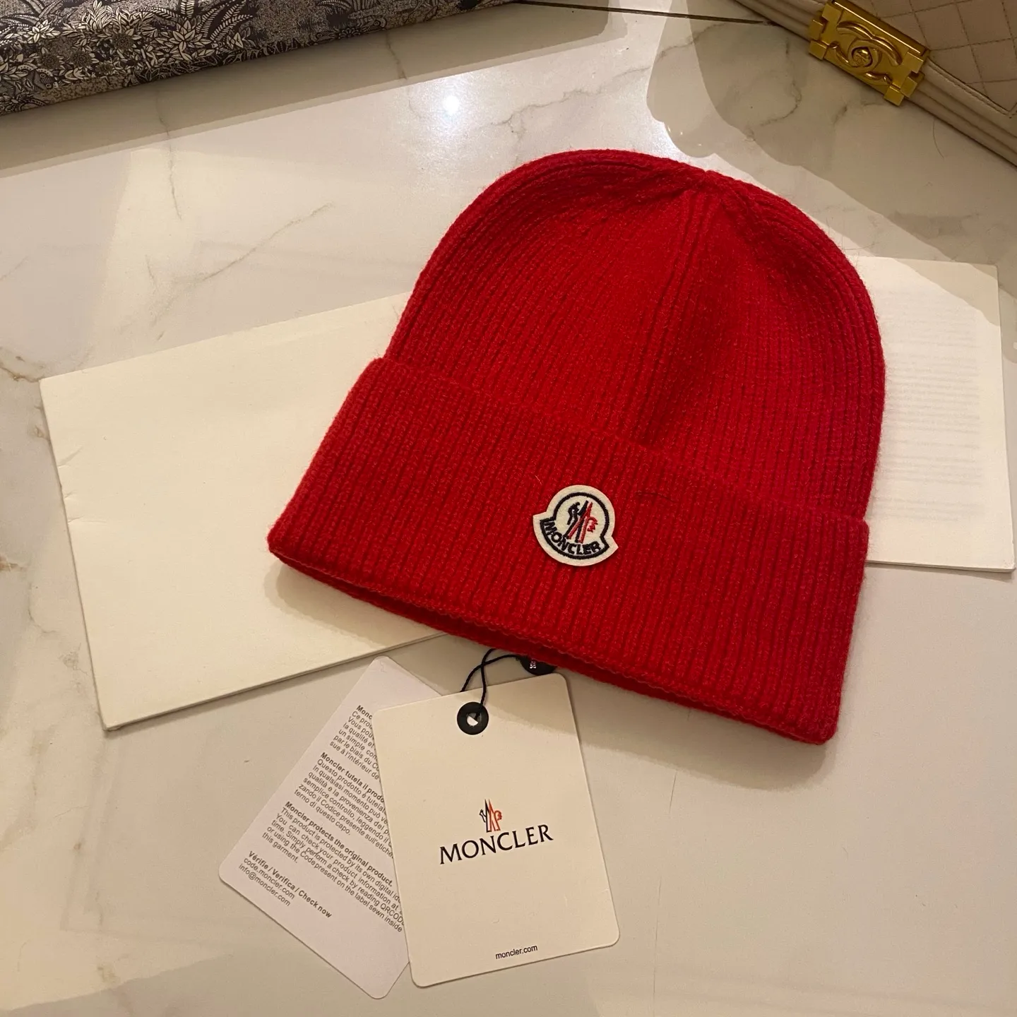 Moncler muzzle cashmere knitted hat