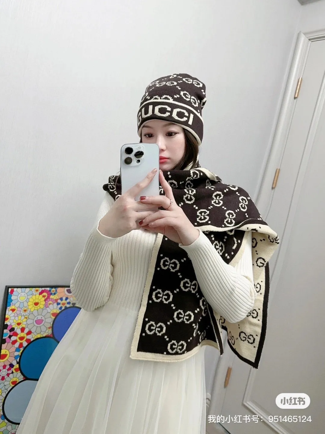 P160 GUCCI classic suit hat! Hat ➕Scarf! Cashmere and Rabbit Velvet Quality! It's warm and super comfortable~A great tool for young ladies to reduce their age in winter~This winter, all you need is a set of hats~It's warm and fashionable! Unisex model! Can be made as a couple model! Complete range of anti-counterfeiting labels and elevators! Many styles, welcome to choose!!