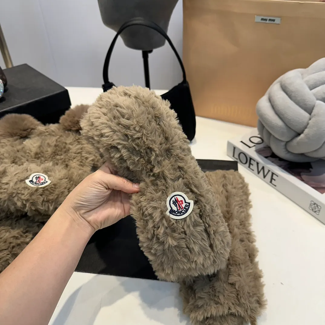 P160 Moncler muzzle hat, gloves, scarf, Angora rabbit fur knitted hat