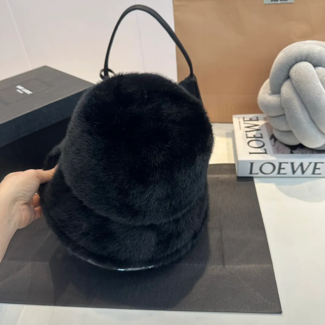 P58 MONCLER, new rabbit fur fisherman hat, super thick and warm, complete with tags