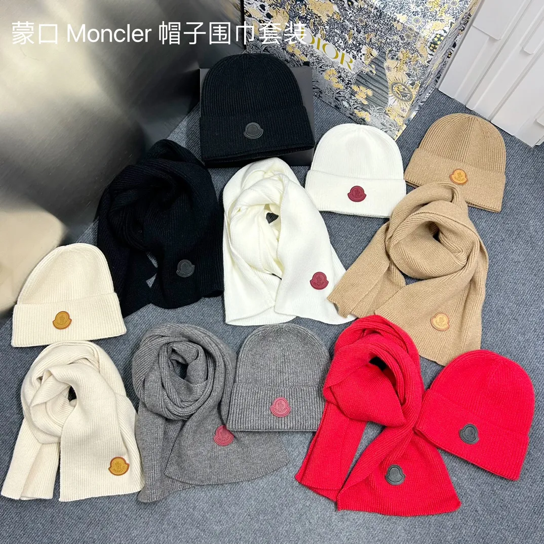 Cabbage price Moncler small leather label hat and scarf set🔥