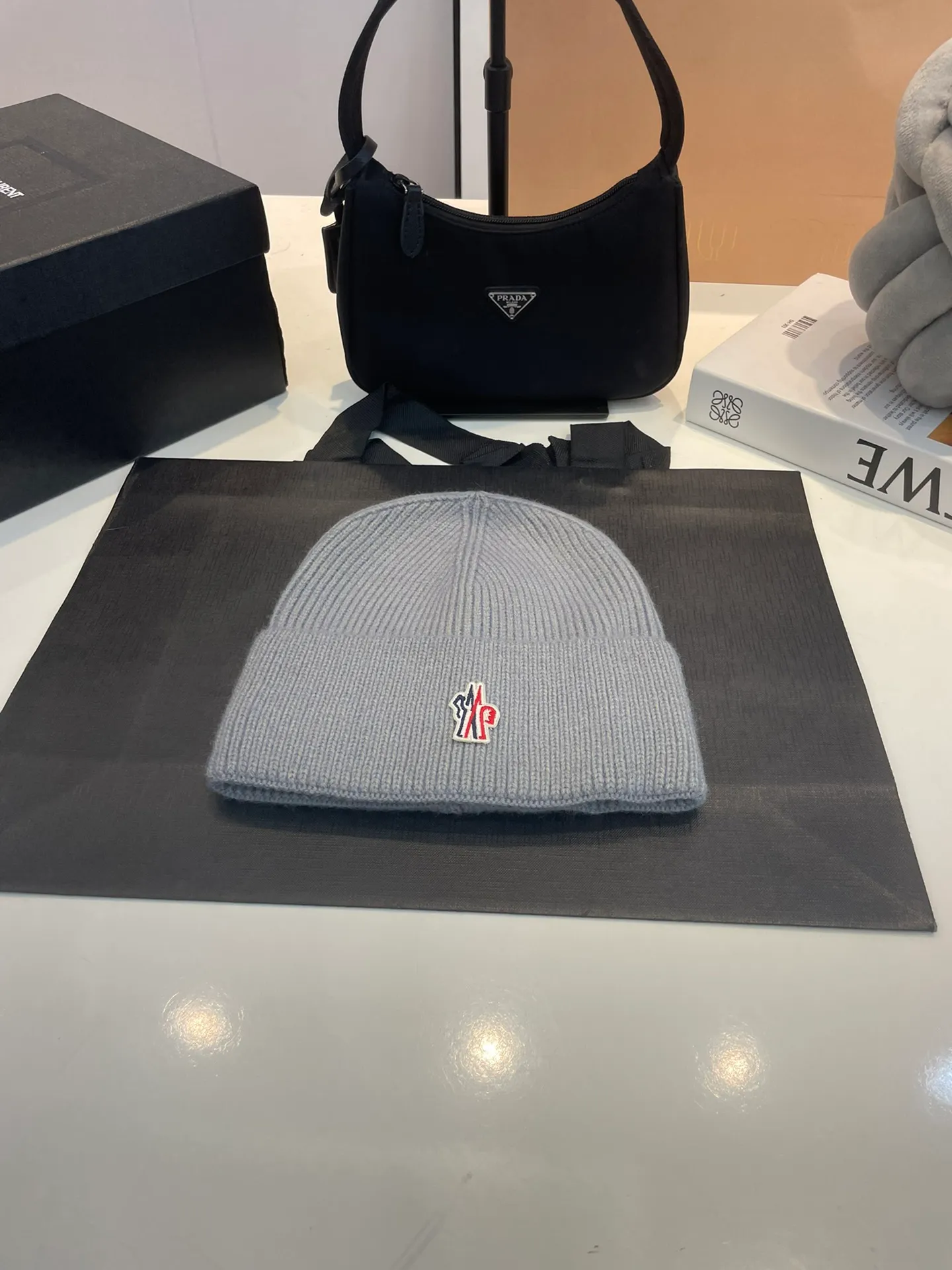 P40 MONCLER 2023 autumn and winter new knitted beanie hat, very popular 💖 first-class texture, very easy to match on the street!