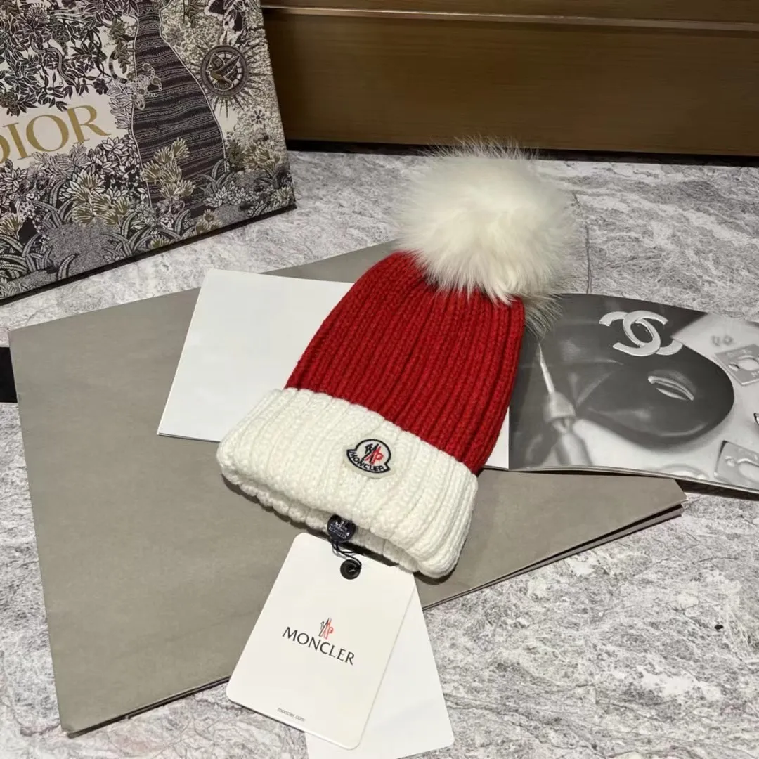 Inquiry with pictures, Moncler masked contrast knitted beanie with fox fur ball, high-end and classy