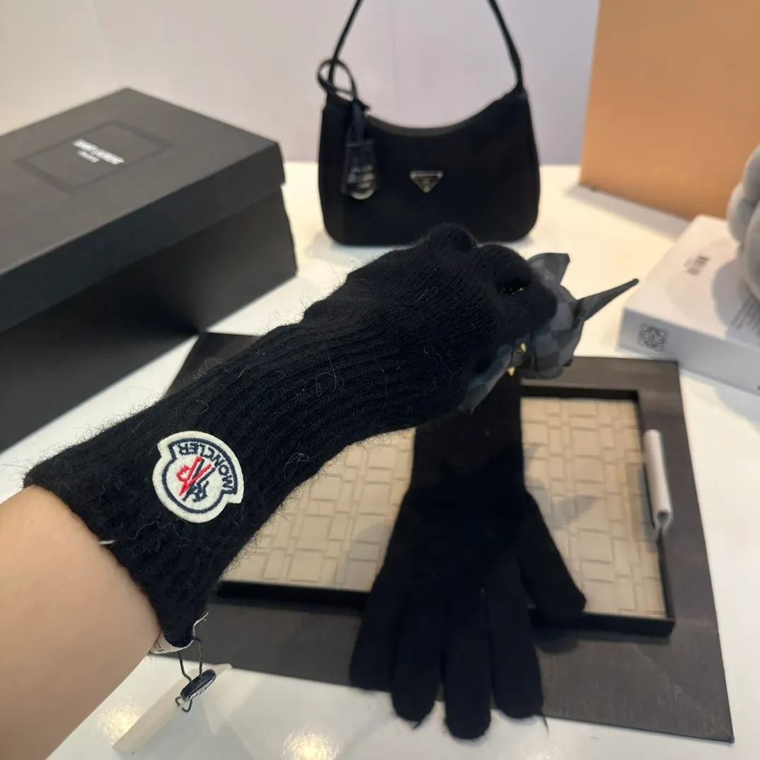 P80 MONCLER Mouth Mouth European New Style🇫🇷【Top Original】Cashmere is delicate and has a unique feel👍Top workmanship💋No detail is spared