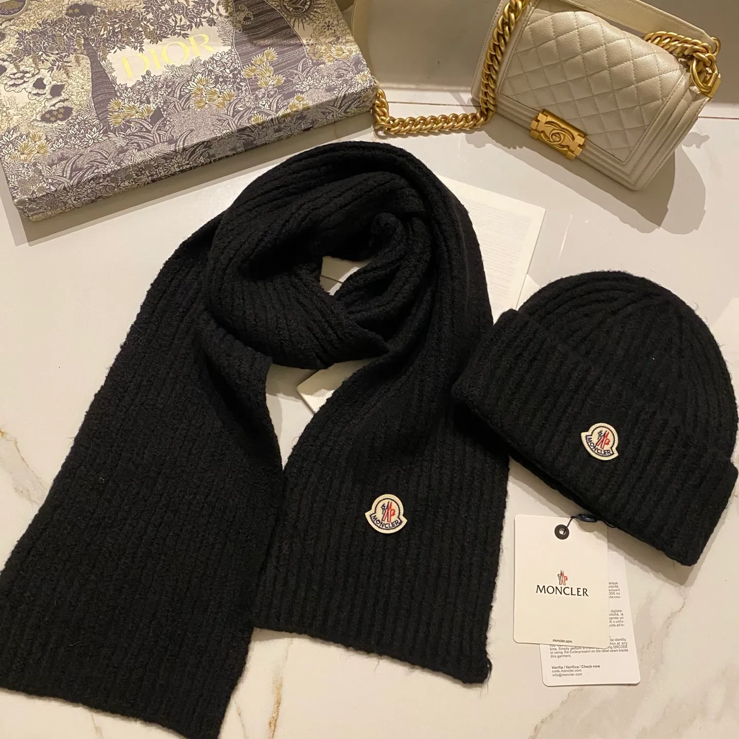 Moncler muzzle suit knitted hat + scarf