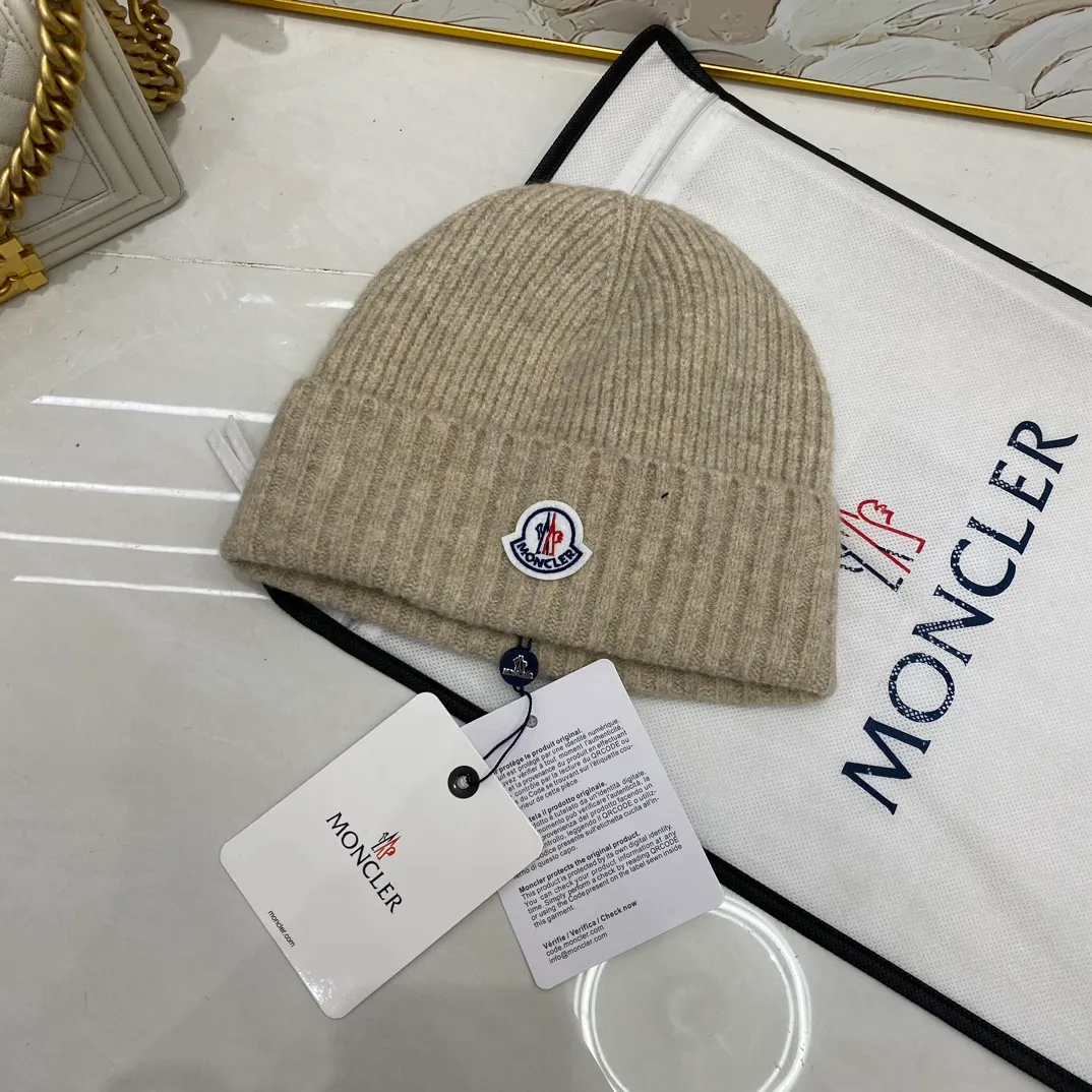 Cabbage price Moncler new cashmere knitted hat
