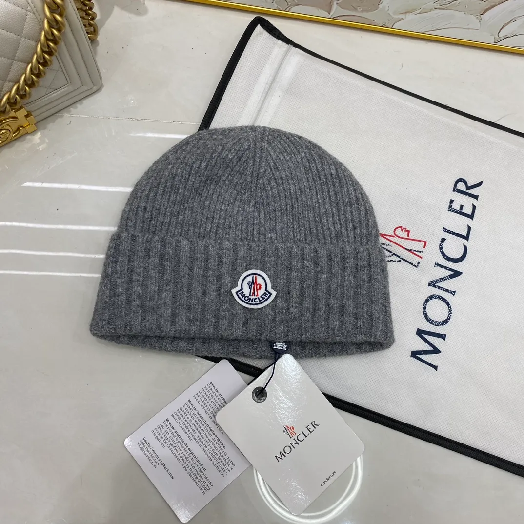 Cabbage price Moncler new cashmere knitted hat