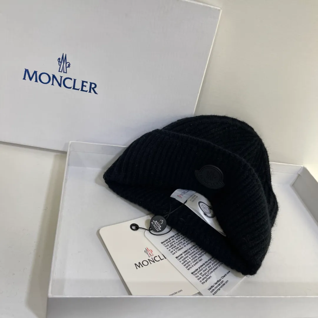 MONCLER 🉑️Lai's new colorful logo beanie hat, candy🍬 color, cute and fashionable, versatile style