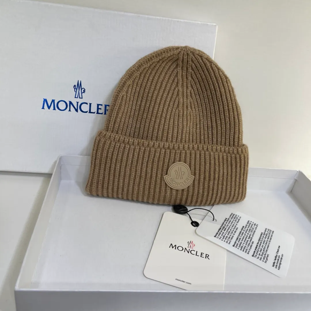 MONCLER 🉑️Lai's new colorful logo beanie hat, candy🍬 color, cute and fashionable, versatile style