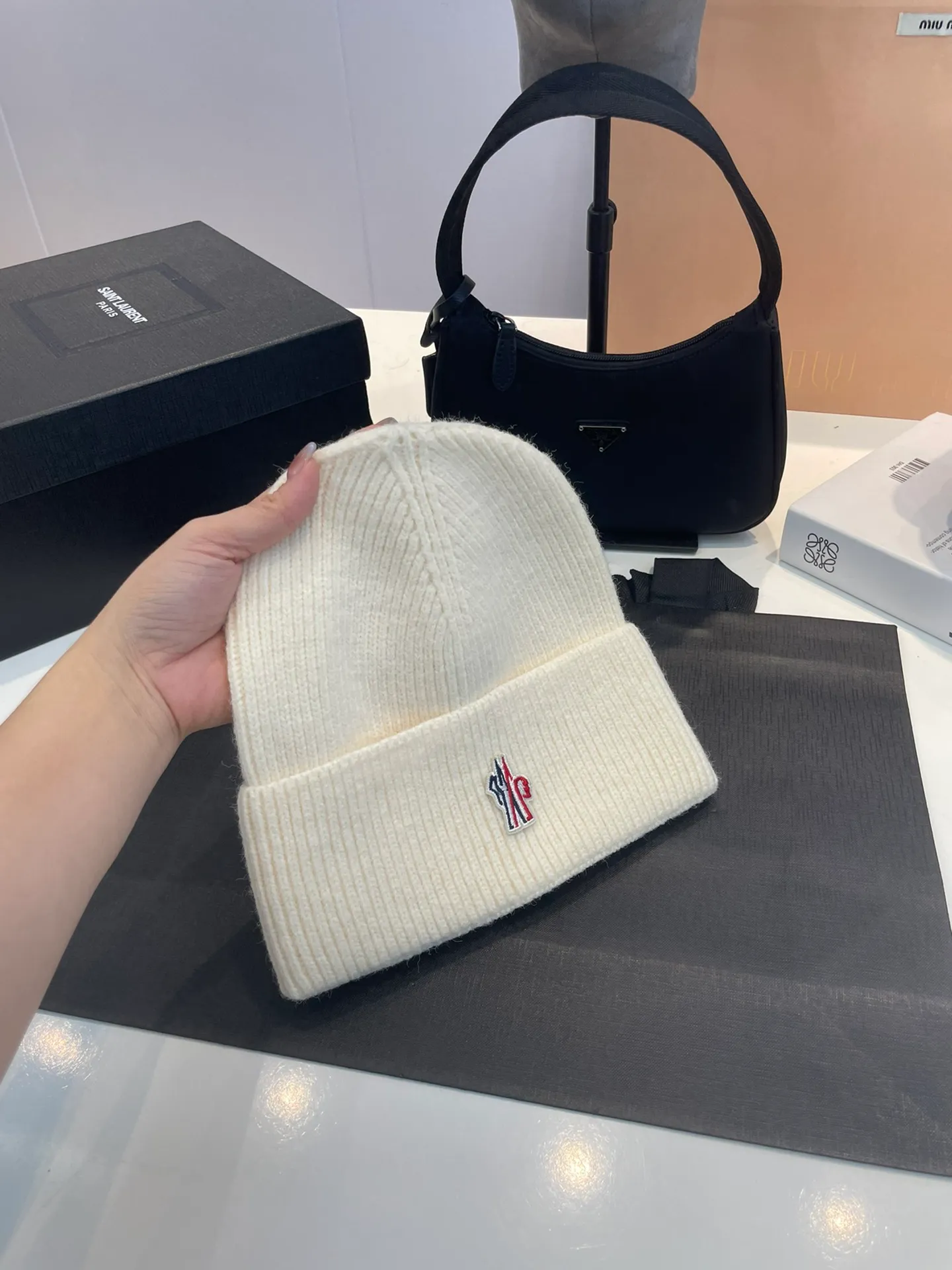 P40 MONCLER 2023 autumn and winter new knitted beanie hat, very popular 💖 first-class texture, very easy to match on the street!