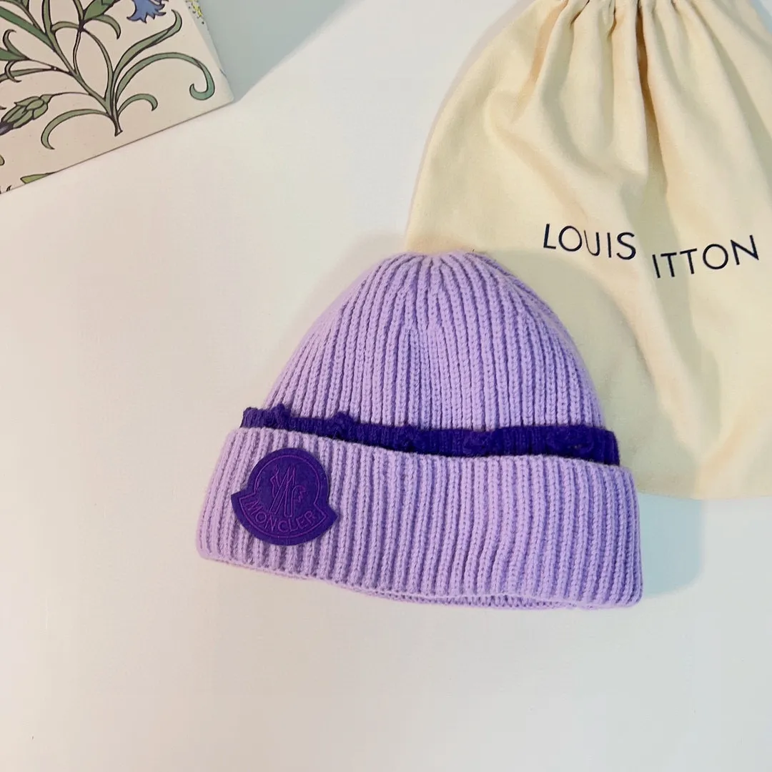 🉐60💛 Comes with dust bag [MONCLER Mouth Mouth] 2023 new autumn and winter color-blocked distressed knitted woolen hat, designed to be worn by men and women, perfect for going out on the street!