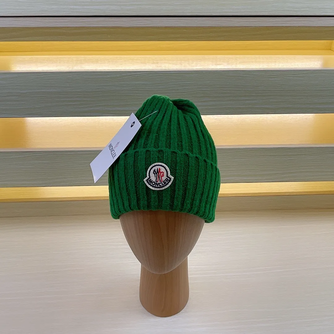 P56 Comes with dust bag. Mouth covered MONCLER 〈Suitable for adults, children, children and teenagers, great elasticity,〉The latest wool knitted hat from the official website, a replica of the original one from the official website. Very soft and skin-friendly, with good elasticity! Textured and very versatile style~ Warm woolen hat, one size fits all and elastic~ Unisex, can be worn by any head size. Really recommended