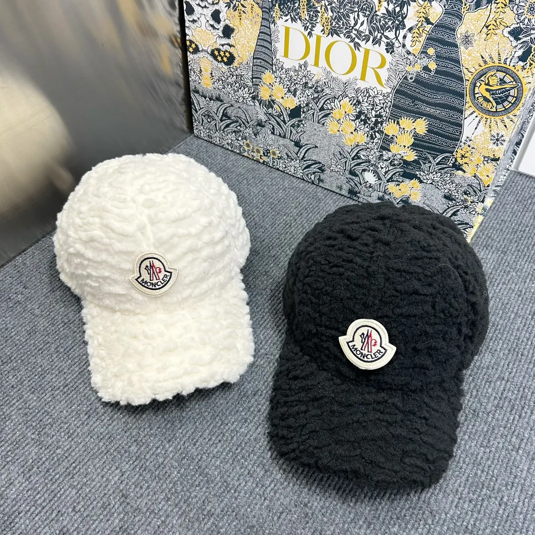 Moncler haute couture baseball cap has arrived🔥