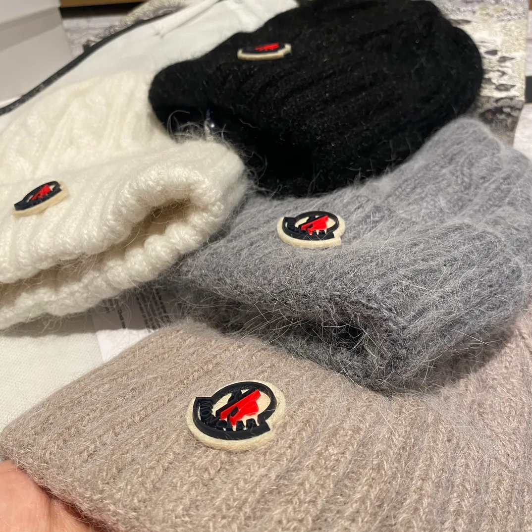 Cabbage price Moncler high-end rabbit hair twist knitted hat