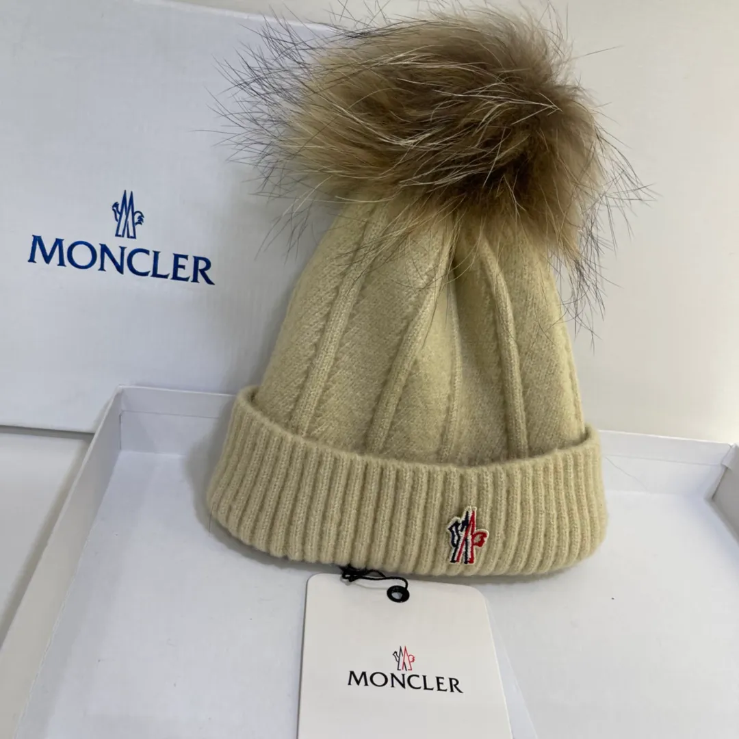Moncler Mouth Mouth Beanie Fashionable and Versatile Style