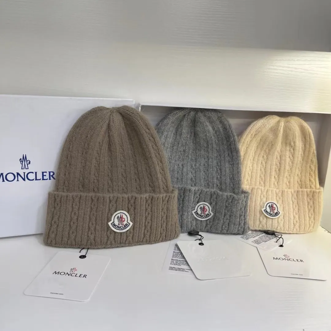 Cabbage price Moncler muzzle rabbit fur knitted hat