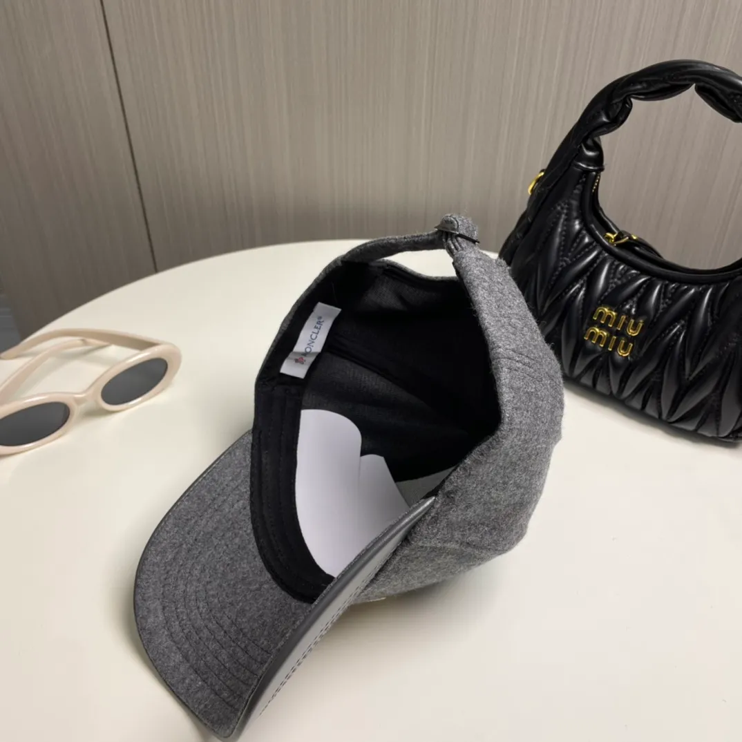 P66 MONCLER new wool baseball cap for autumn and winter, suitable for young and fashionable people, with strong visual effect, three-dimensional letters, good-looking and high-quality!