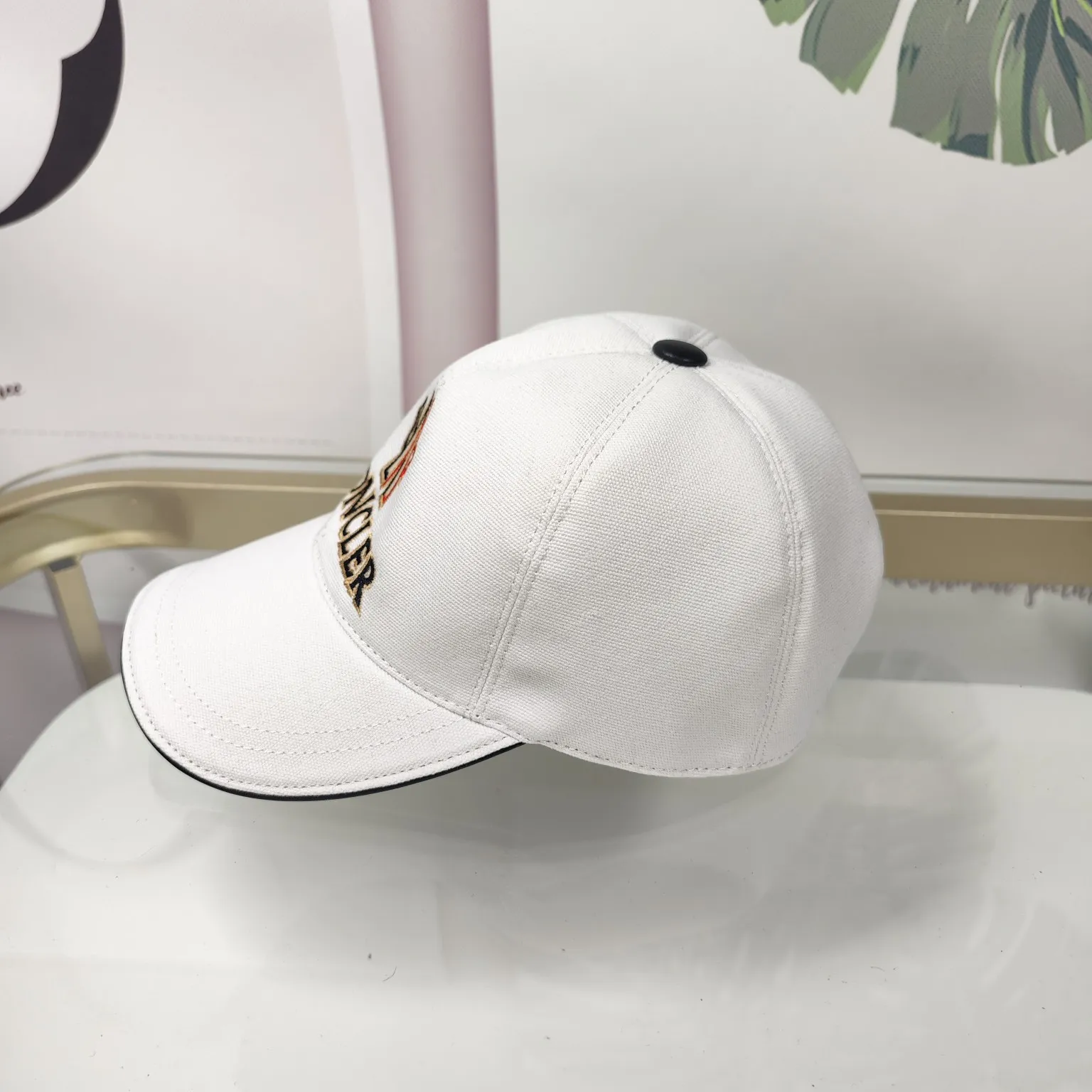 Batch 90 Moncler--Mongolian high version original single embroidered baseball cap [celebration]