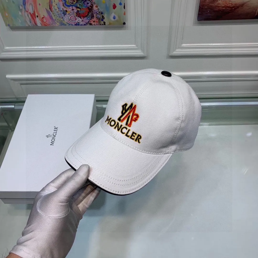 🉐90, Moncler's new original baseball cap, 1:1 mold opening and customization at 2 counters, new three-dimensional embroidery, original canvas + first-layer cowhide, pure cotton lining, light and breathable! The quality is great, the basic head circumference is 56cm, and the patch is adjustable.