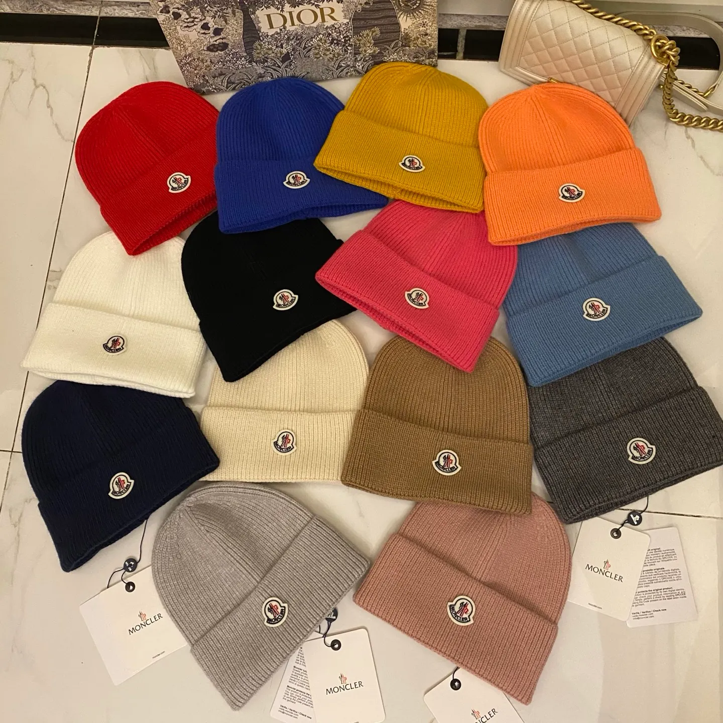 Moncler muzzle cashmere knitted hat