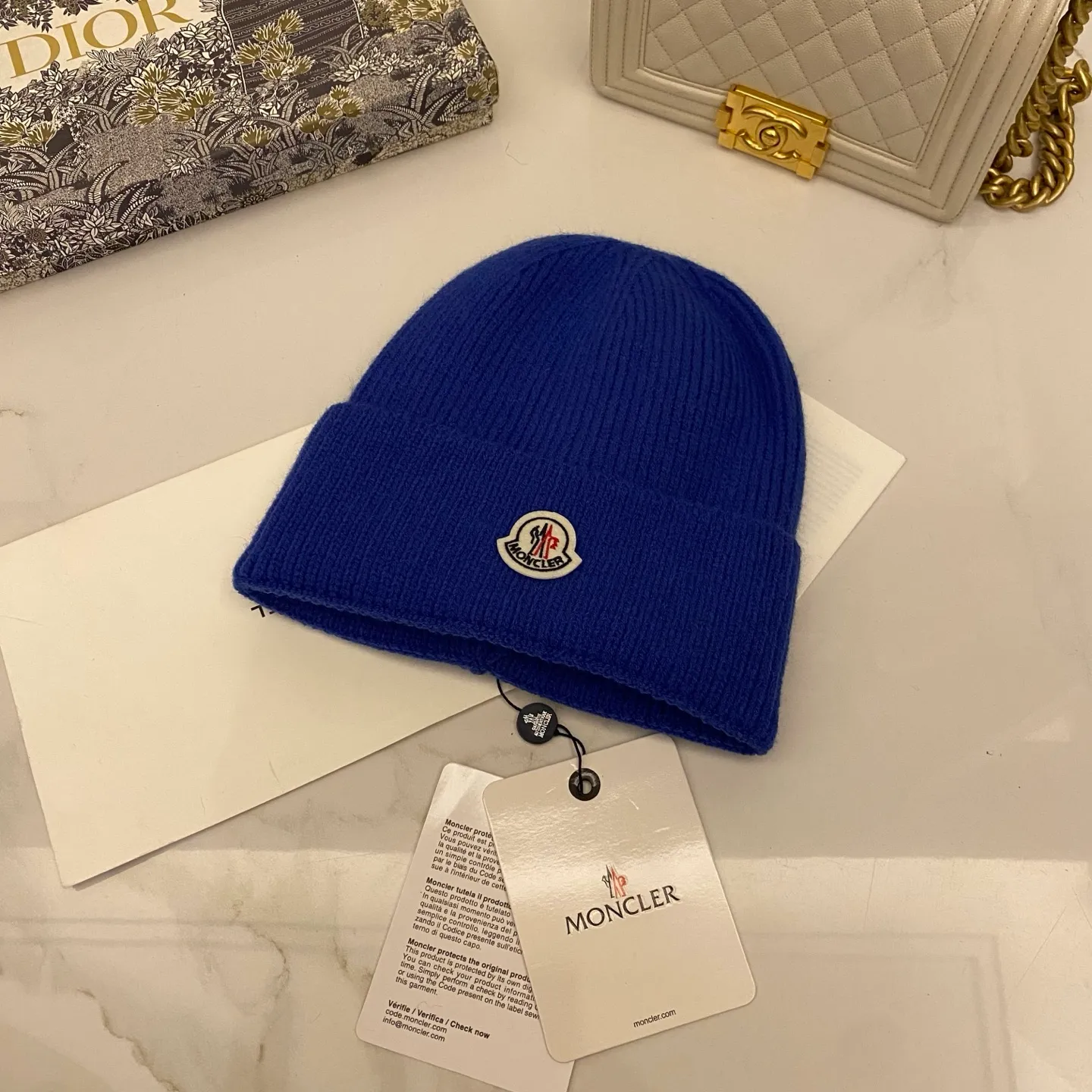 Moncler muzzle cashmere knitted hat