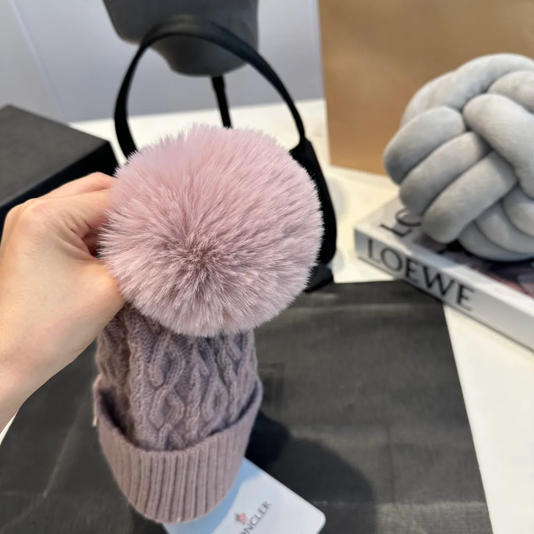 P60 MONCLER 25 autumn new product wool ball ear protection knitted toe wool hat cold hat sweet