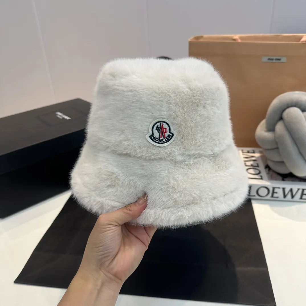 P58 MONCLER, new rabbit fur fisherman hat, super thick and warm, complete with tags