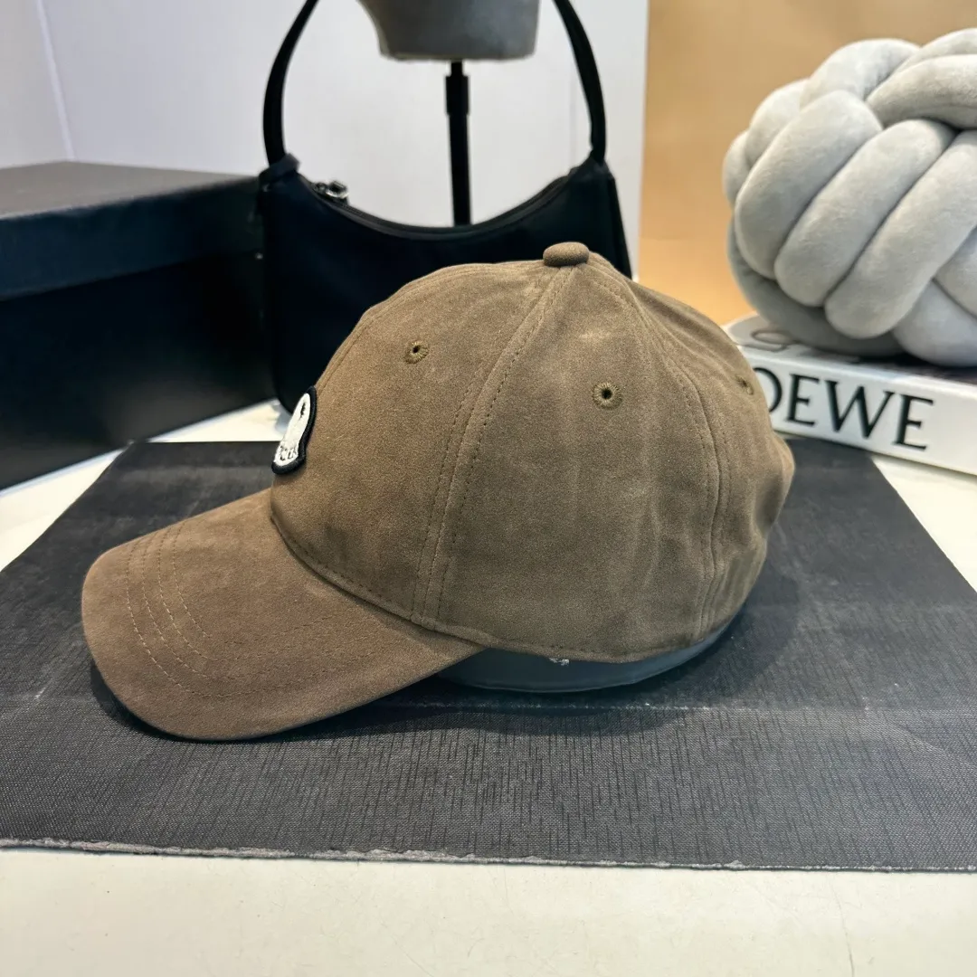 P60 new spring/summer MONCLER baseball cap, suitable for young and fashionable people, with strong visual effect, three-dimensional letters, good-looking and high-quality!
