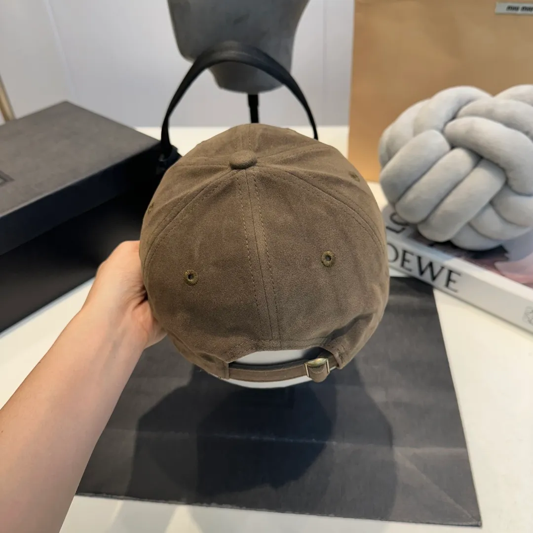 P60 new spring/summer MONCLER baseball cap, suitable for young and fashionable people, with strong visual effect, three-dimensional letters, good-looking and high-quality!