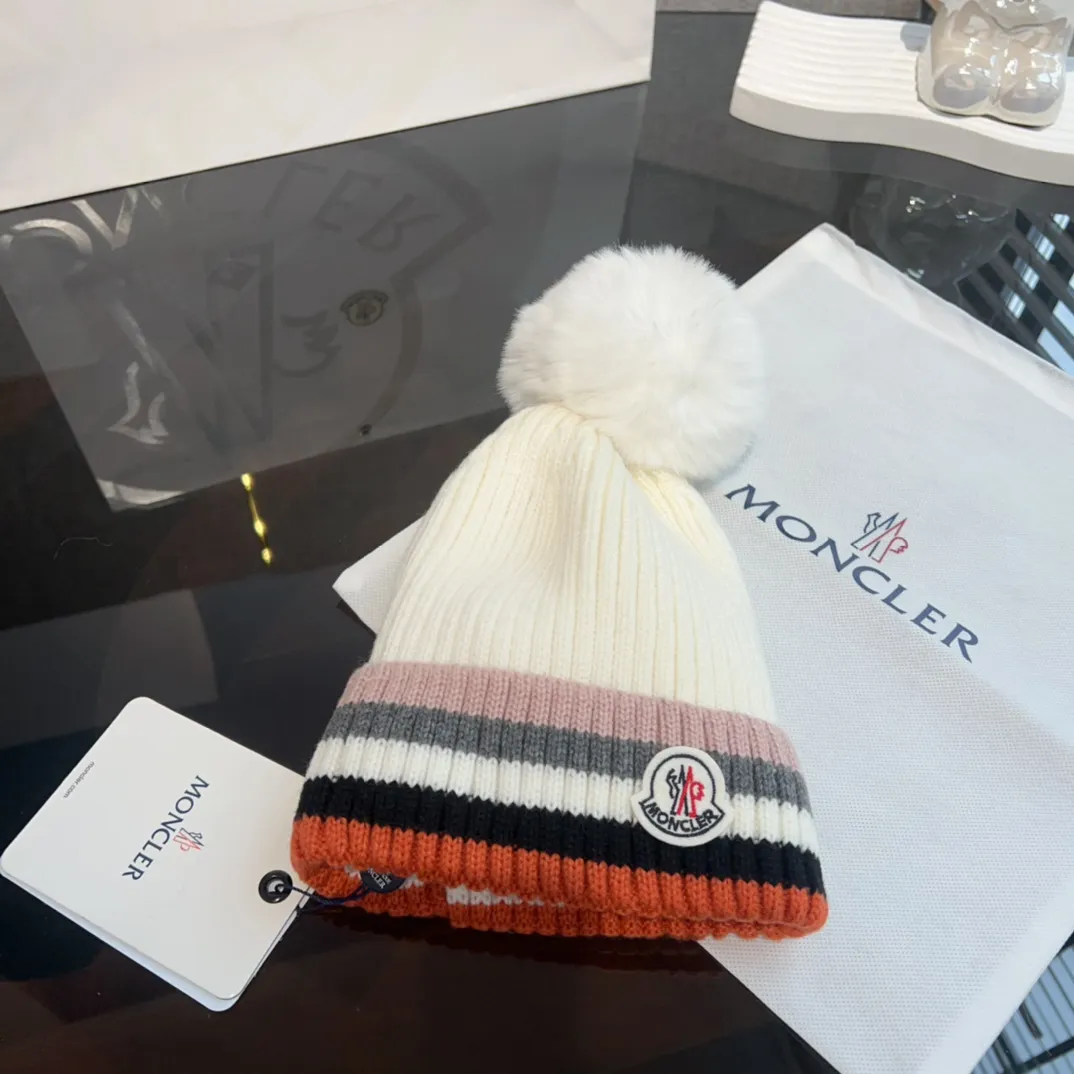 P70 moncler ▪️▫️Winter new style wool knitted wool three-color fur ball hat women's hat ski hat European and American fashion style