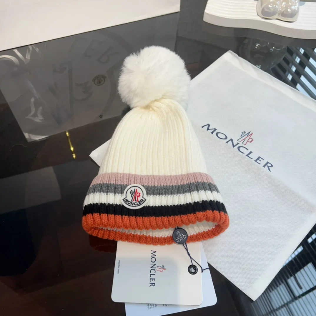 P70 moncler ▪️▫️Winter new style wool knitted wool three-color fur ball hat women's hat ski hat European and American fashion style