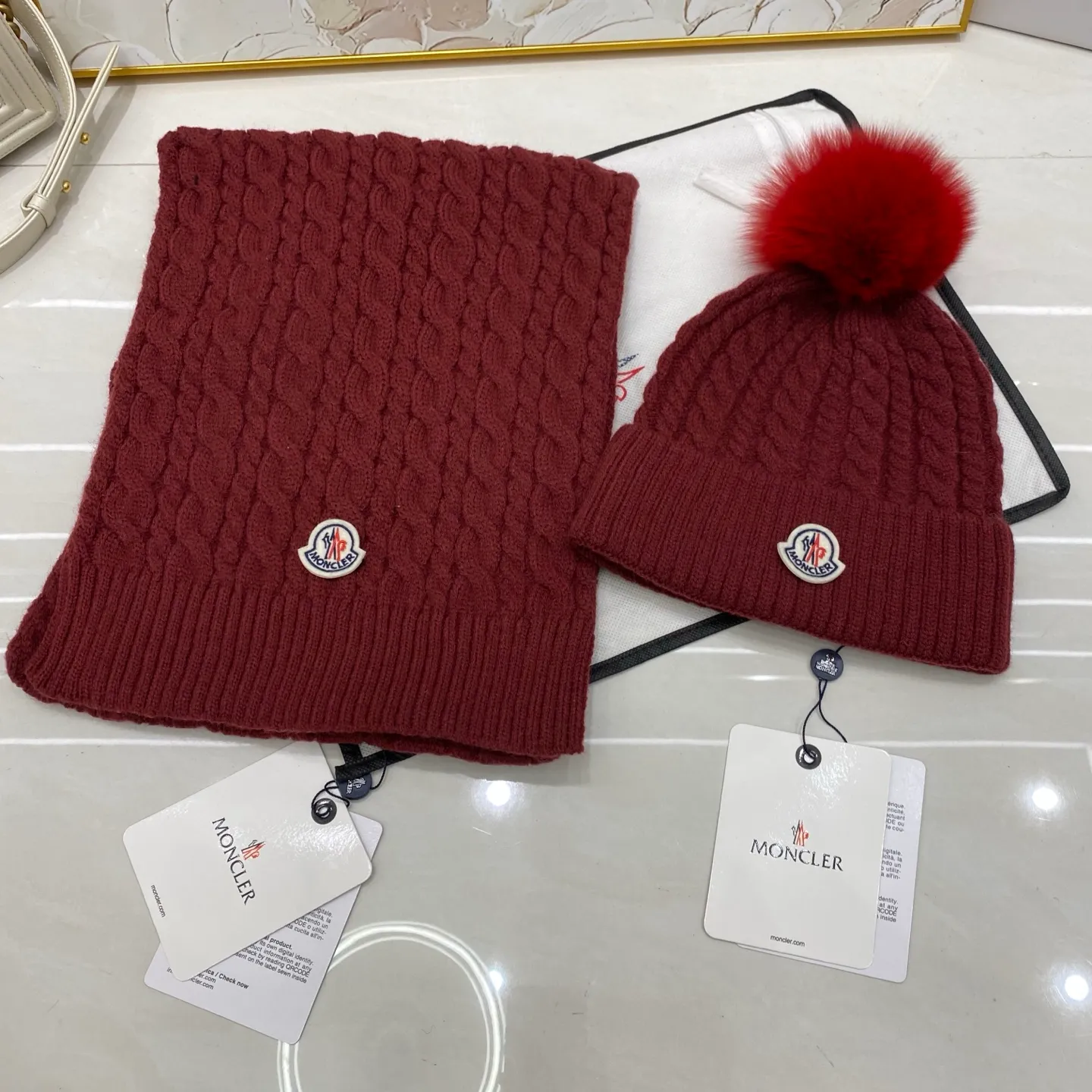 Moncler two-piece set cashmere knitted hat with fox fur ball + scarf🧣