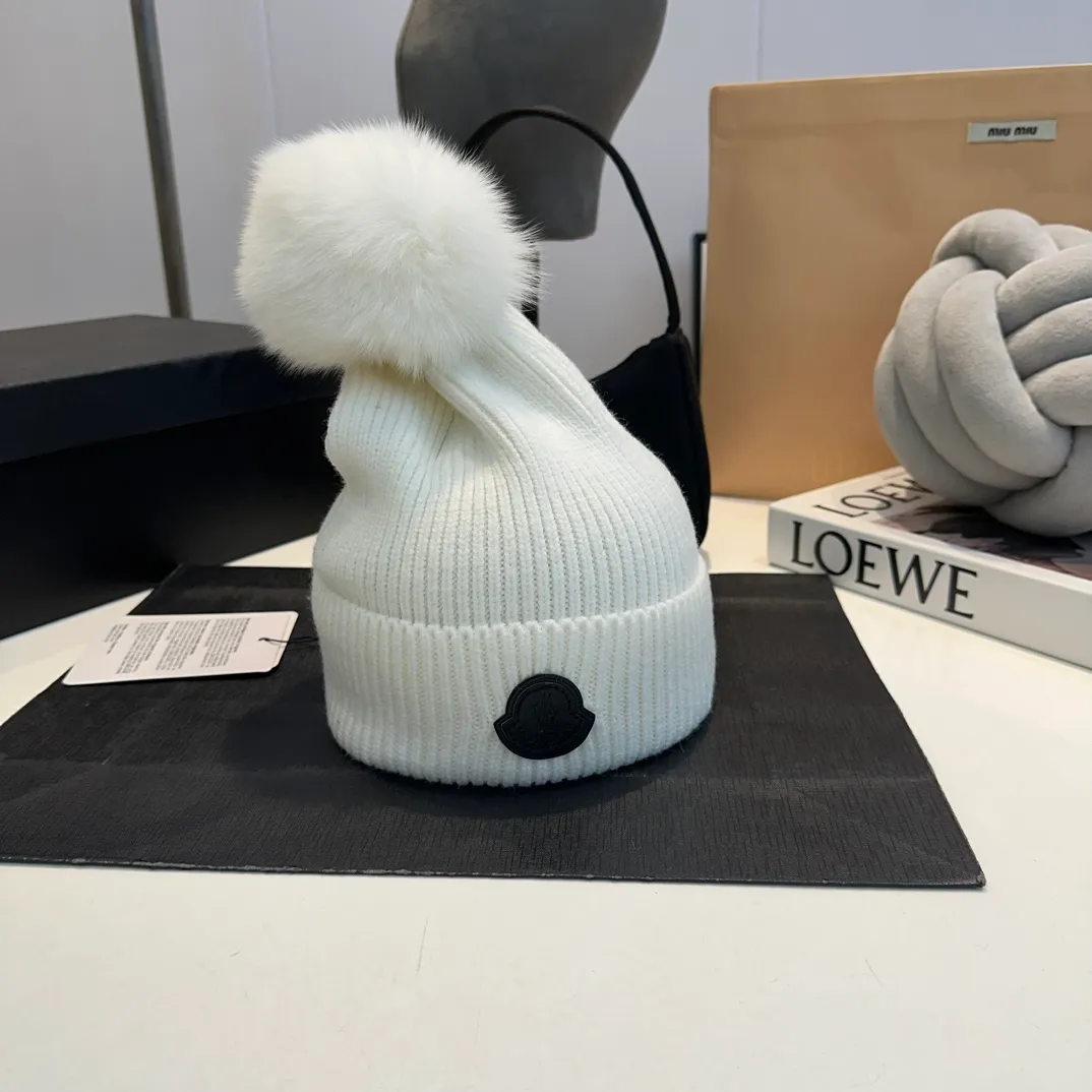 P70 MONCLER2024 new knitted wool ear protection warm hat, order now