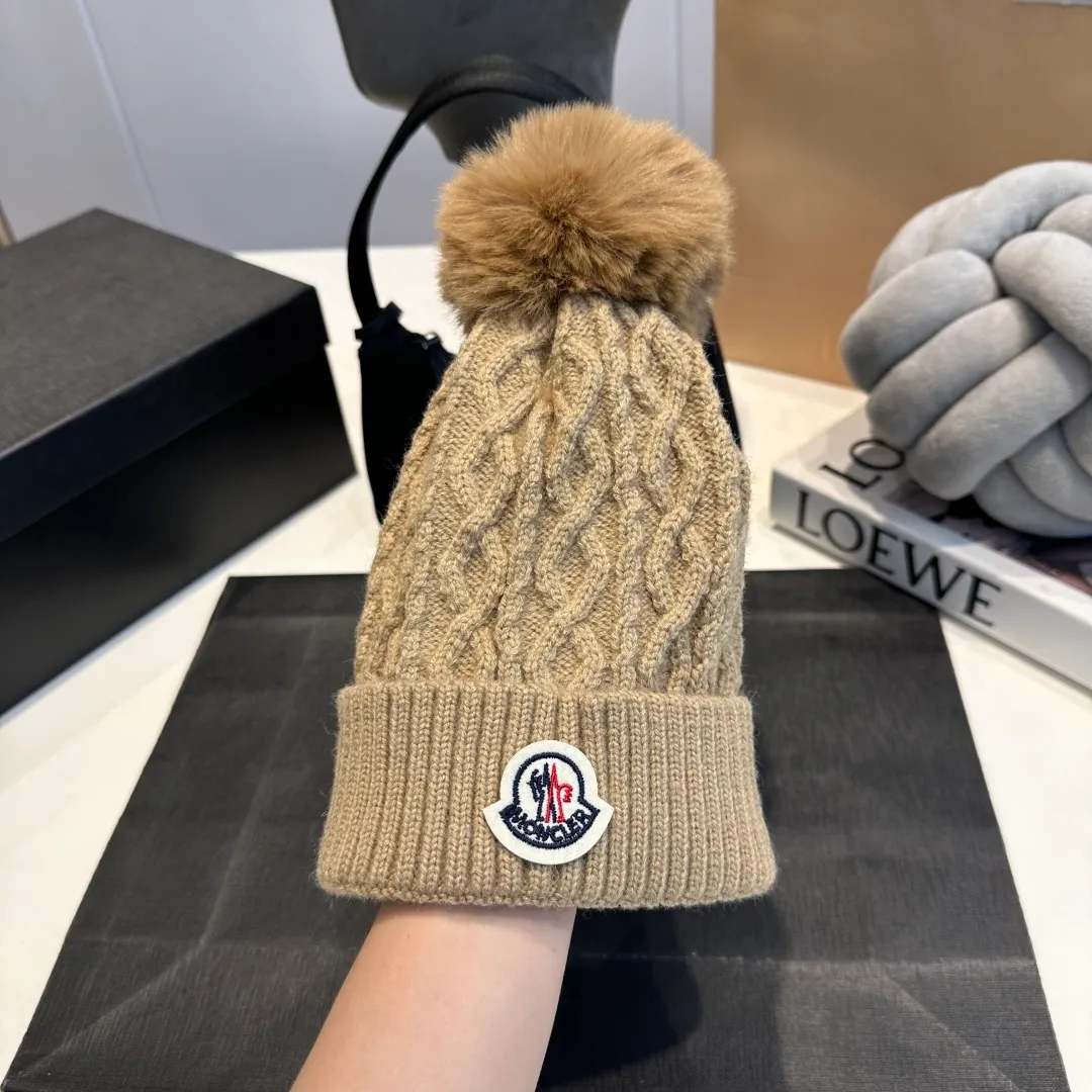 P60 MONCLER 25 autumn new product wool ball ear protection knitted toe wool hat cold hat sweet