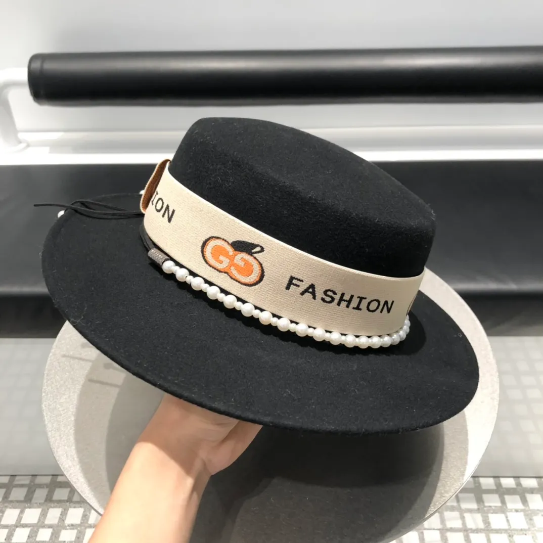 P220 Gucci 2020 autumn and winter new wool hat, flat hat decorated with pearl strips, 100% wool 🦙% two-color sales volume!