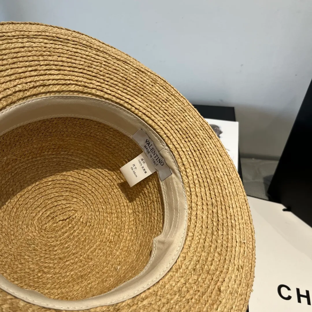 💰240¥ Valentino’s new raffia hat, high-end linen accessory, full of luxury, head circumference 57cm