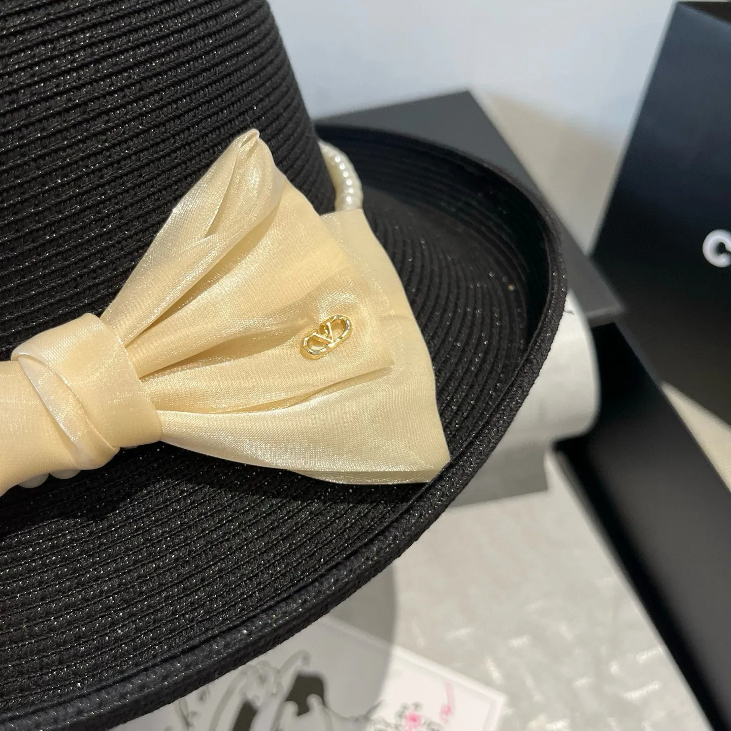 💰160¥ Valentino bow hat, rolled edge bow hat, head circumference 57cm
