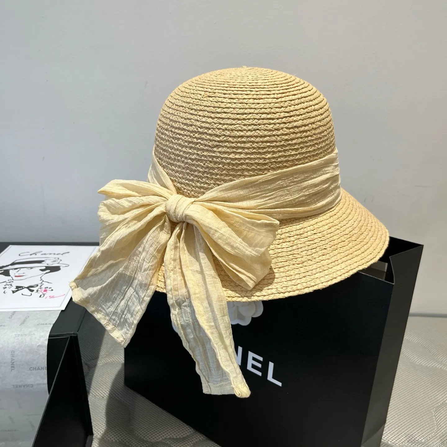 💰160¥ Valentino raffia hat, perfect for a lady, head circumference 57cm