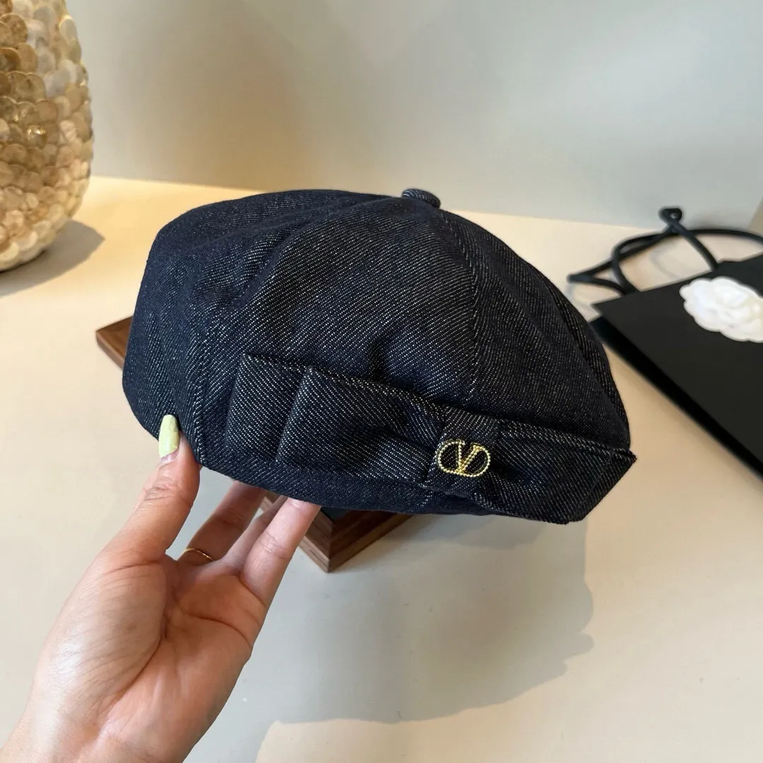 🉐160¥ Valentino new beret head circumference 57cm