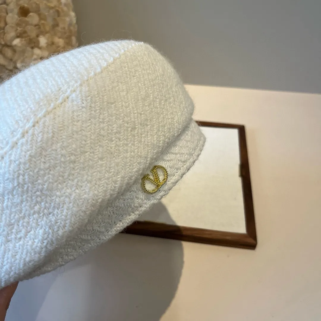💰120¥ Valentino new beret head circumference 57cm