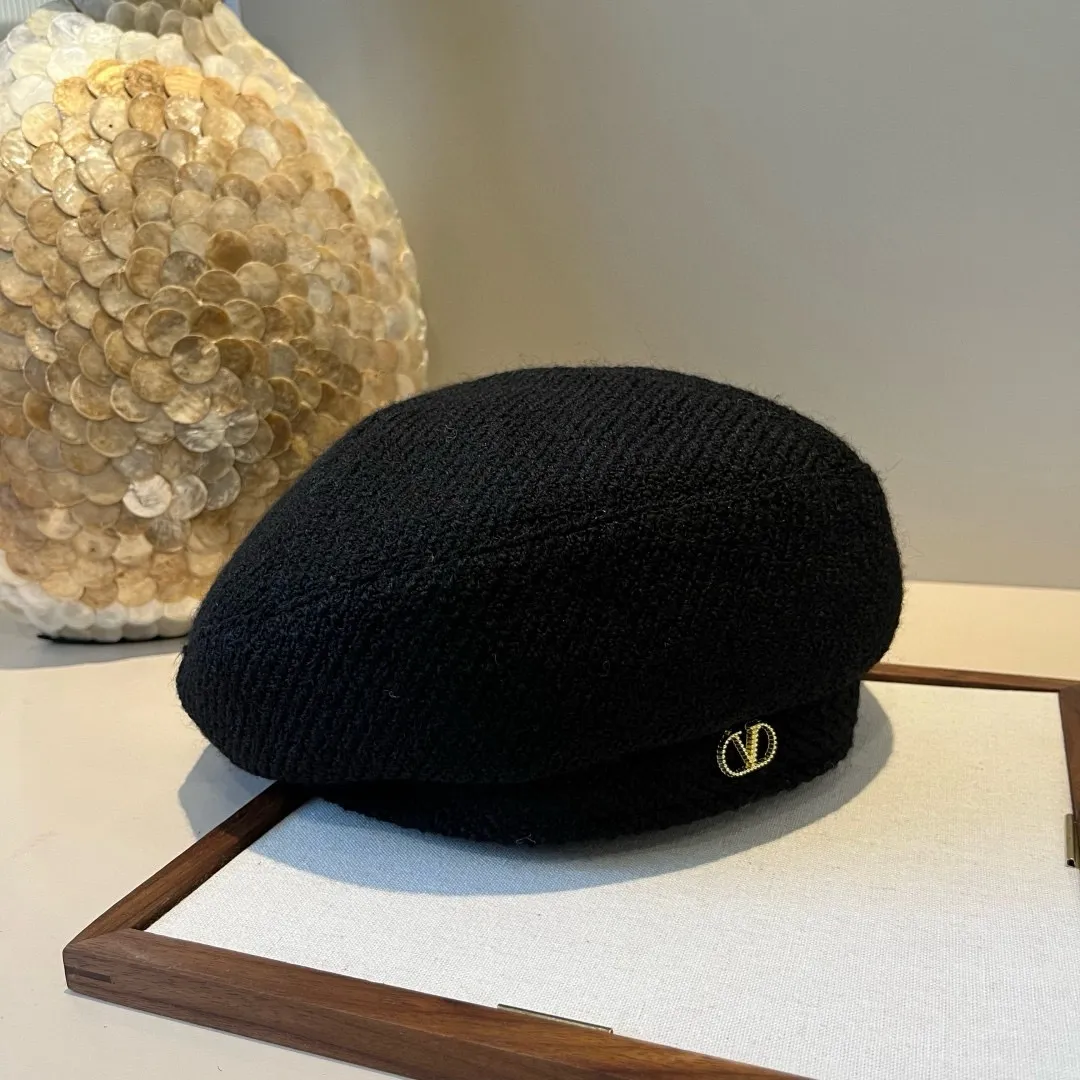 💰120¥ Valentino new beret head circumference 57cm