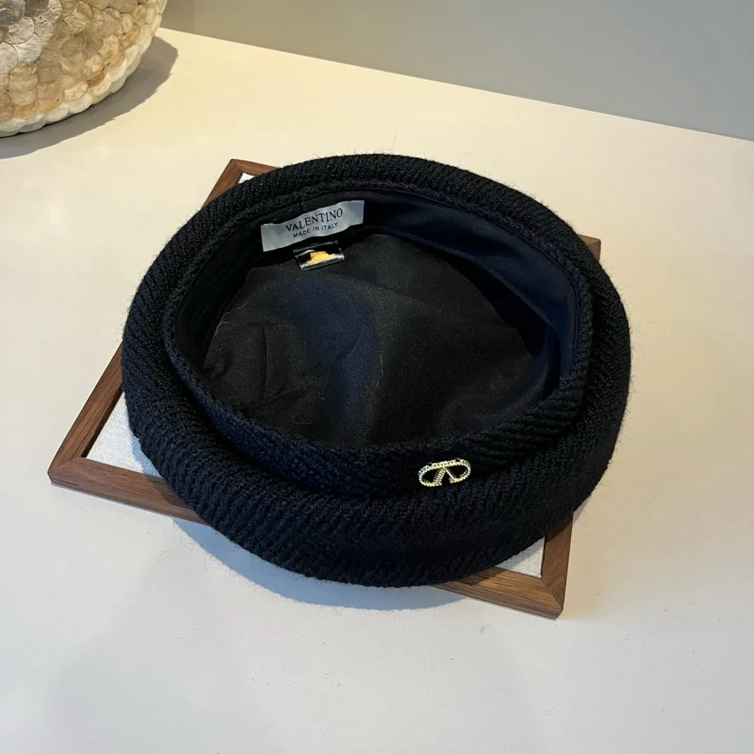 💰120¥ Valentino new beret head circumference 57cm