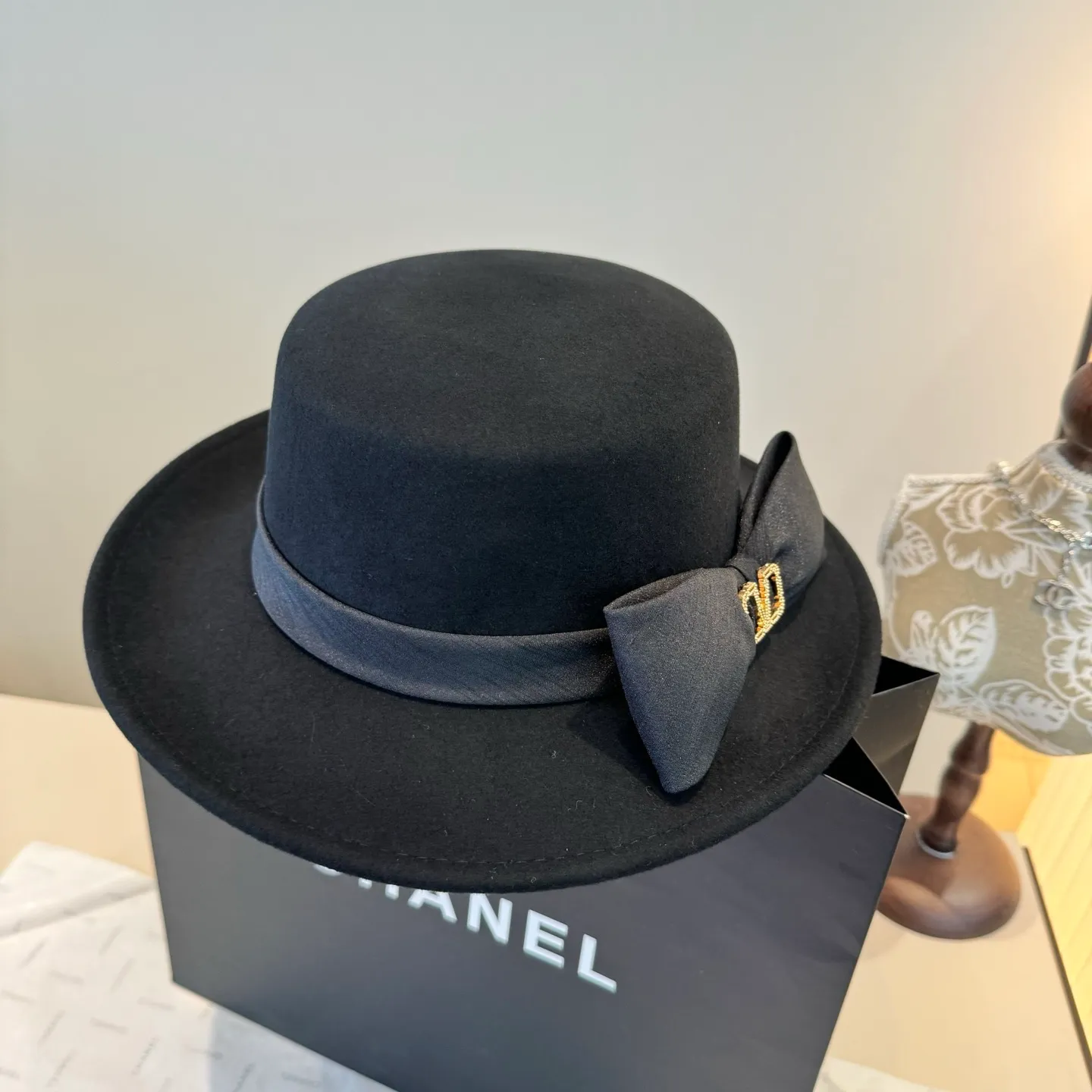 💰200¥ Valentino new wool top hat, flat top hat, 100% wool fabric 🦙%, head circumference 57cm