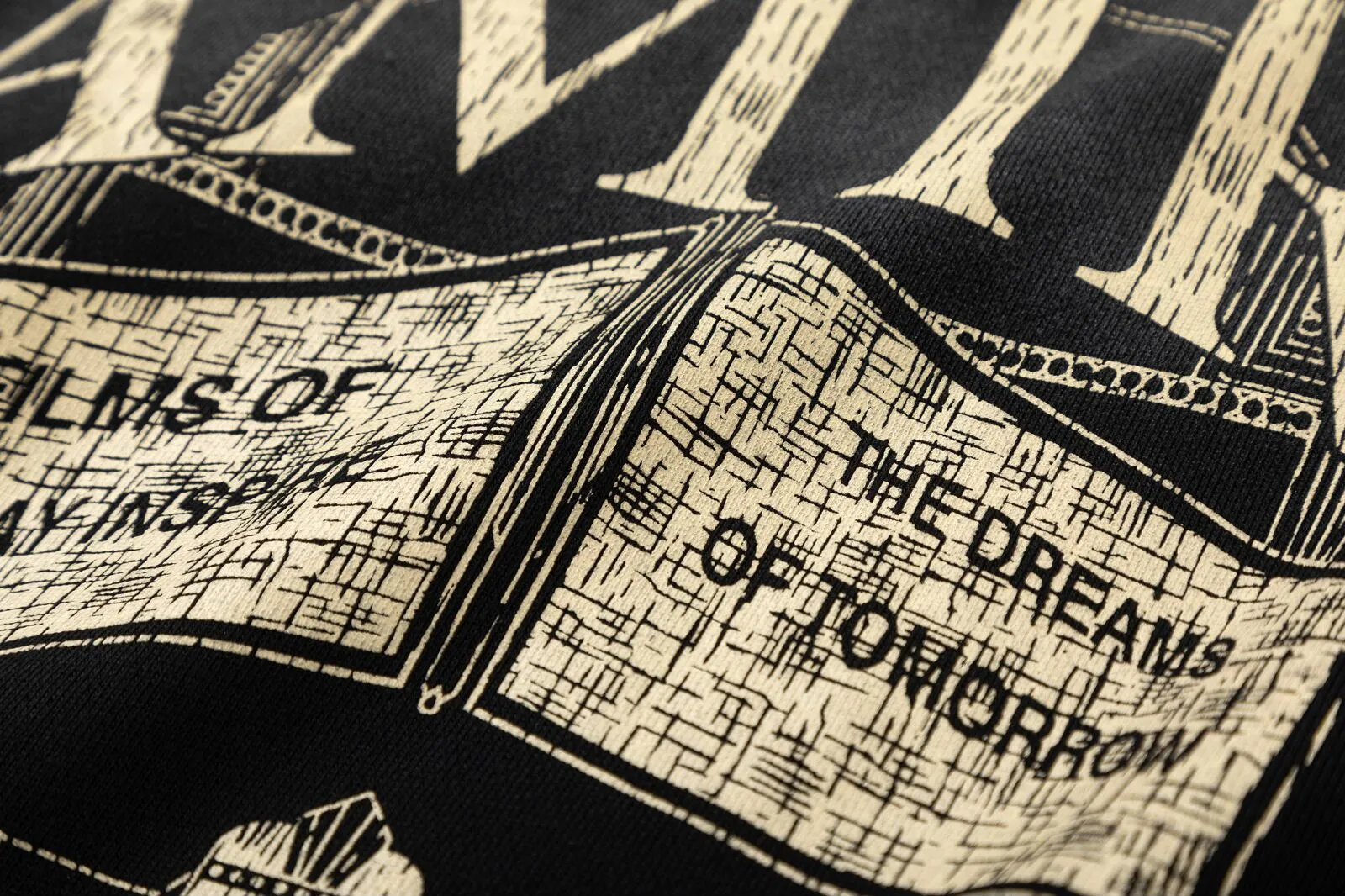 7181#P240AMIRI cracked print, distressed and washed, color: black. Size: S M L XL