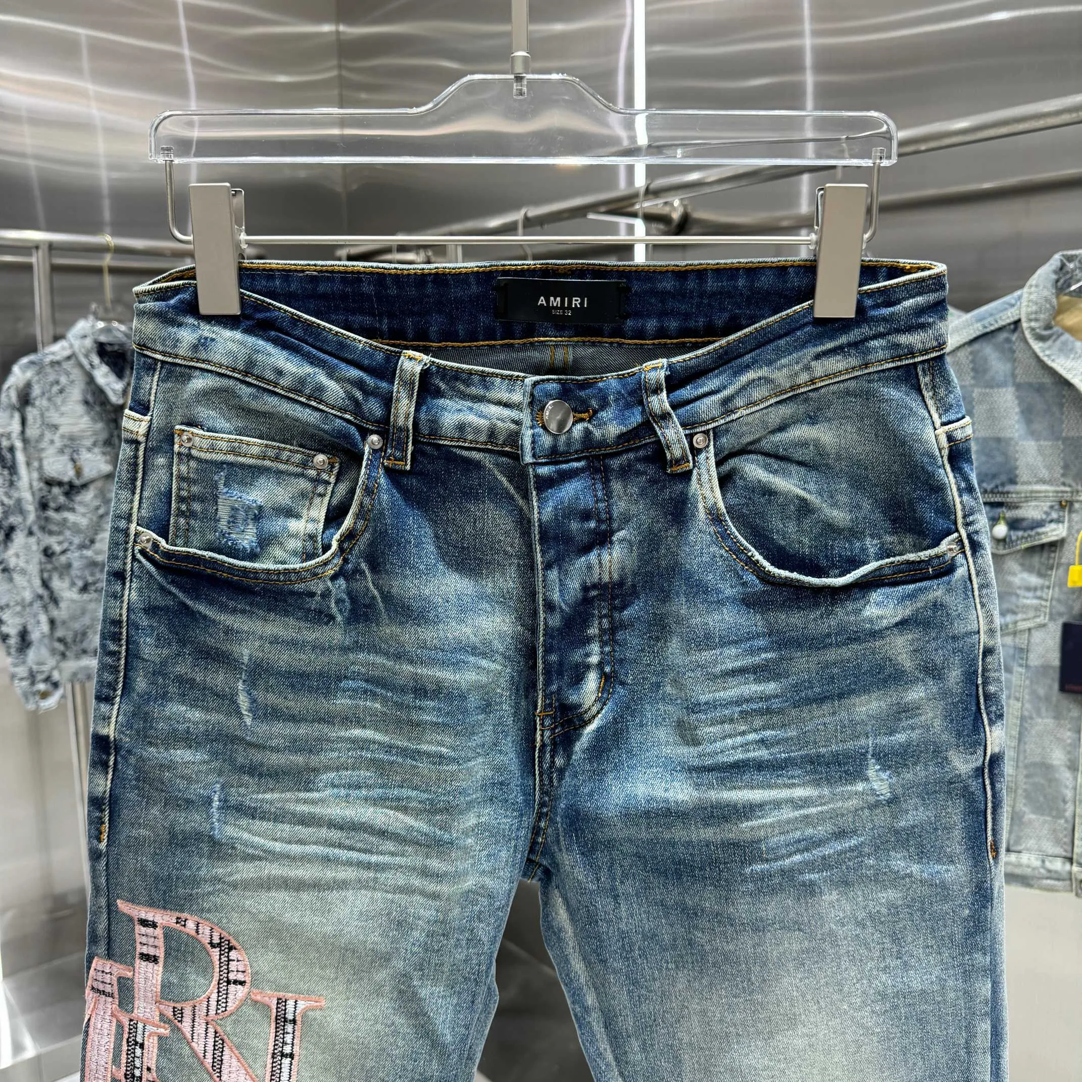 P290 Amiri letter embroidered street fashion slim fit stretch jeans Color Blue Size 30 32 34 36 38