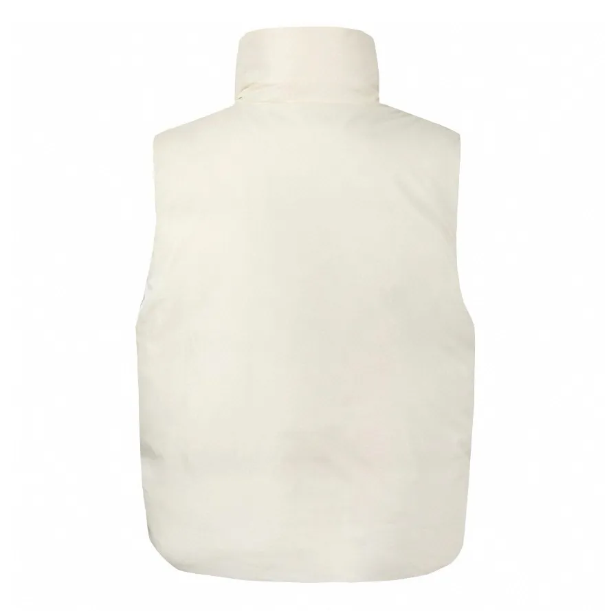 🅿️920 [Exclusive supply] Ami love padded embroidered down vest (white) The high-quality filling is made of 90 white duck down, weighing 160g, ensuring excellent thermal insulation performance. After strict screening and processing, the velvet is not easy to get drilled, ensuring durability. The fabric is made of taffeta fabric woven from 100% polyester fiber. It adopts warp and weft plain weave and is woven very tightly, making the surface of the fabric extremely smooth and flat, with a "skinny" and stiffness that is not easy to collapse. When rubbed or moved around, it will make a unique, crisp "rustling" sound. At the same time, it has a delicate plain texture and a soft, elegant silky luster. This kind of luster is not as dazzling as satin, but more restrained and advanced. The lining is made of 100% nylon. The high-density and tight weaving process prevents tiny lint from emerging from the gaps in the fabric. The smooth surface improves the putting on and taking off experience, and the excellent wear and tear resistance ensures damage caused by frequent use, while the light and soft texture does not affect the overall weight. The process involves tightly fixing the fabric and padding material to the frame of the embroidery machine. The embroidery machine uses sparse stitches along the padding layer's pattern to outline the filling area of ​​the pattern, and then runs the overlay layer's pattern, using dense stitches to perfectly cover the foam padding layer, thus forming a slightly raised love embroidery that feels soft and full, enhancing recognition while maintaining a low profile. Size:XS-S-M-L