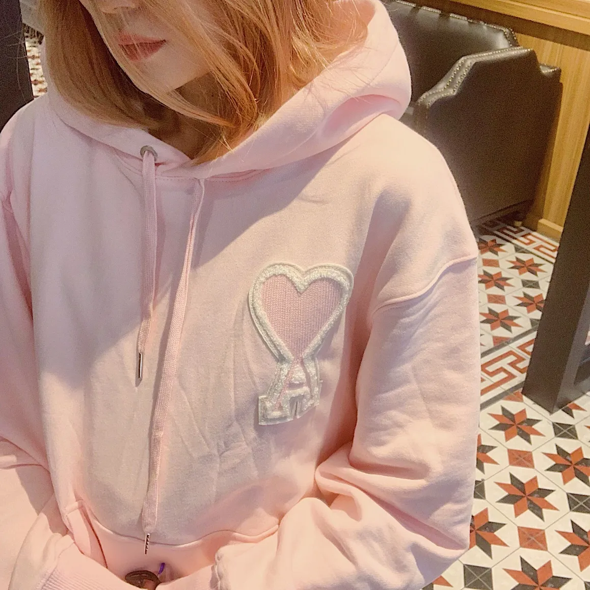CY610#ami Alexandre Mattiussi21SS embroidered red heart solid color big heart hooded peach heart sweatshirt, same style for men and women, 10S thickened cotton sweatshirt 380G terry fabric, color: black, white, gray, red, green, pink. Size: S-XL